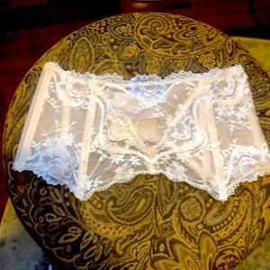 Lace garter belt